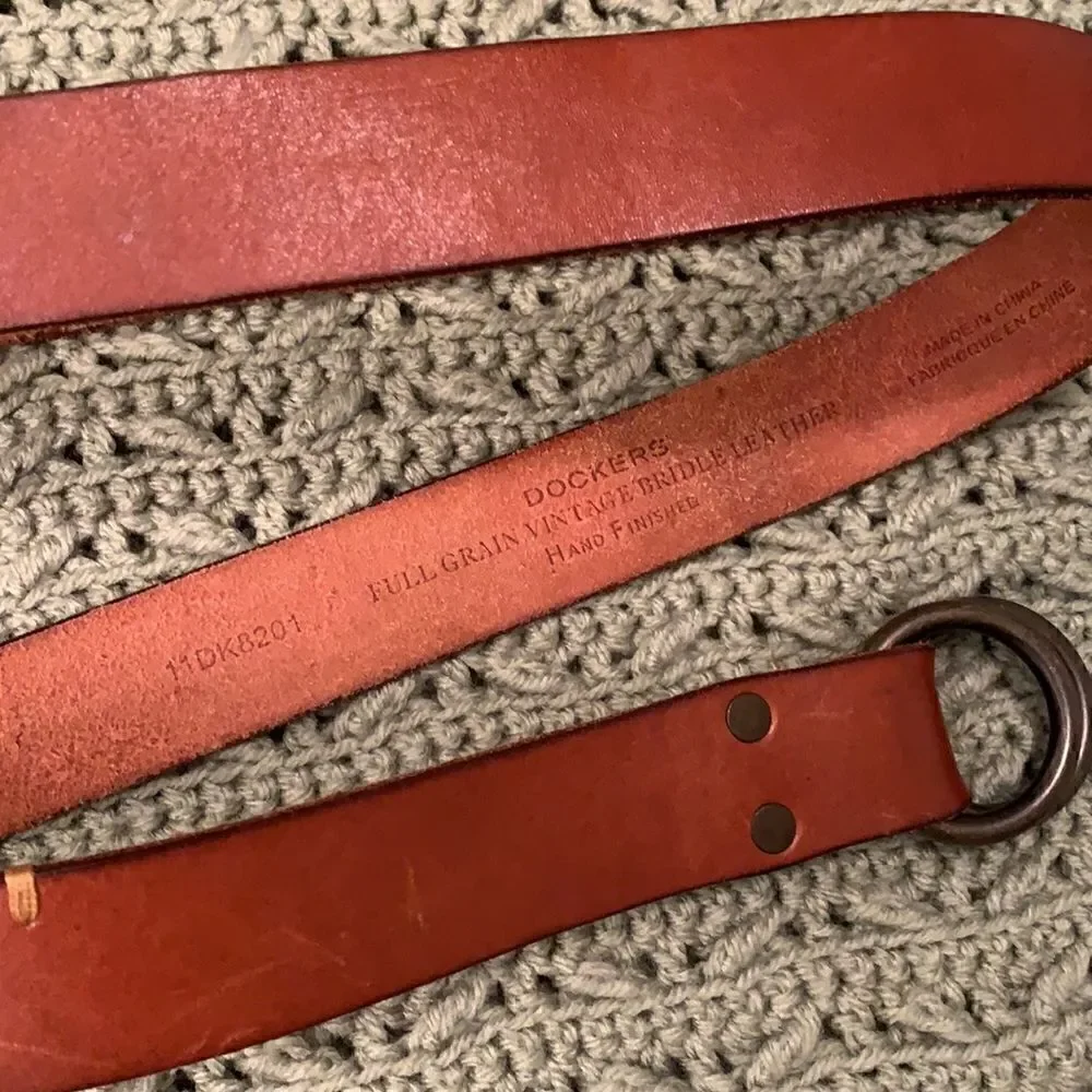 Docker’s Classic Leather Belt